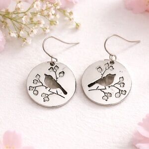 2/$30 🔥 Silver Bird on Branch  Earrings